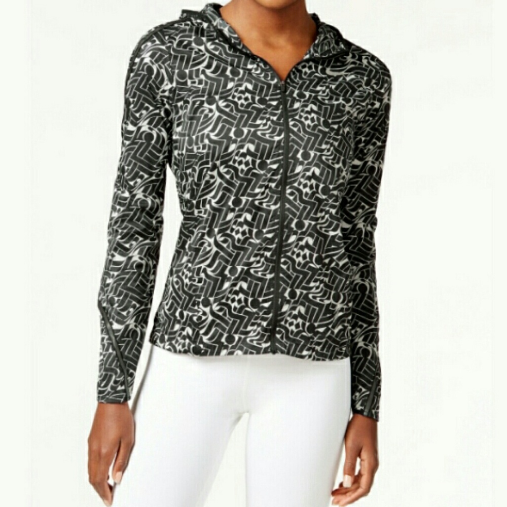 🆕Nike Shield Lightweight Black Rostarr Printed Jacket
